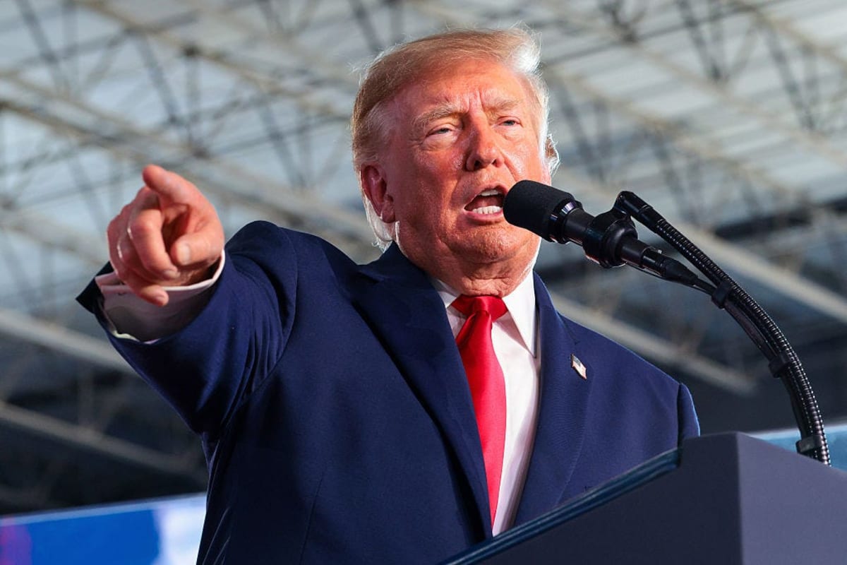 44% Say They'll Vote Against Trump in Midterms, Poll Finds | Headlines Plus