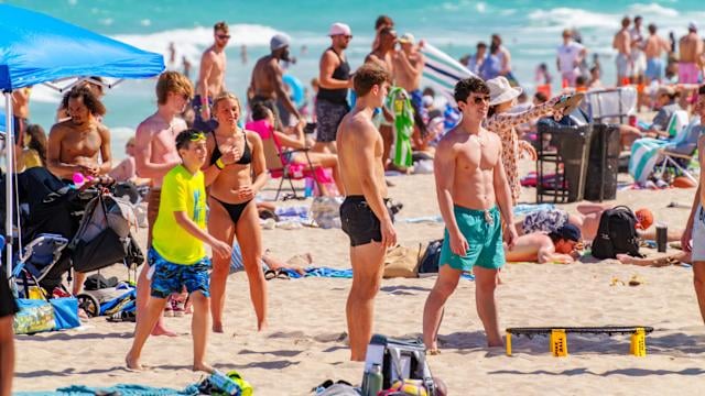 Young Canadians Defy Boycott for U.S. Spring Break