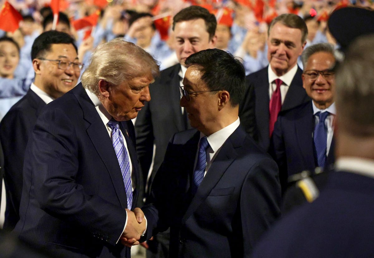 Trump Takes CEOs to China, Pushes Xi to Open Markets