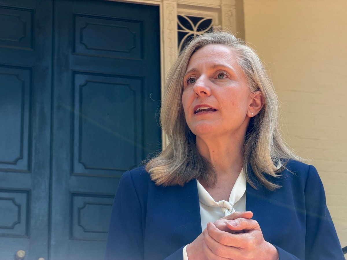 Spanberger Defends Veto Streak As Democrats Push Back