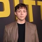 The Pitt Star Gerran Howell Teases Whitaker Spinoff Idea