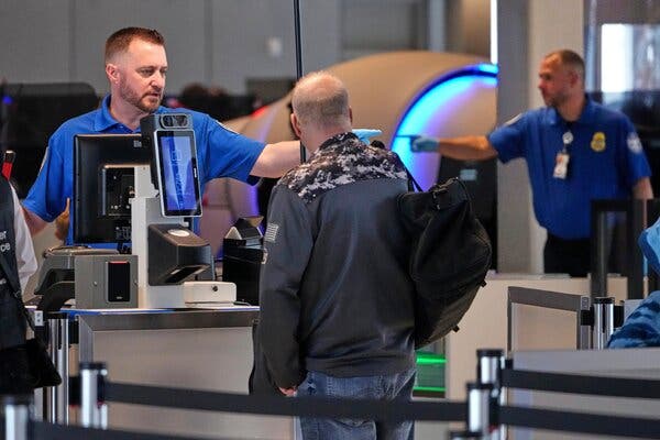 TSA Workers Get Paychecks After Trump Executive Order