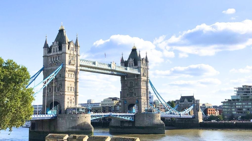 London Tops Paris in Americans' Summer Travel Points