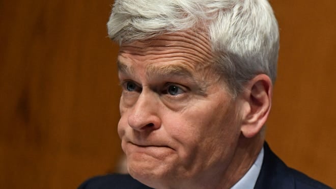 Senate Advances Iran War Repeal in Blow to Trump