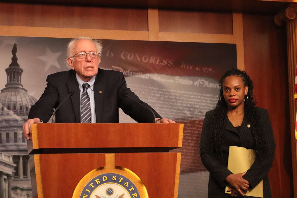 Super PAC Bill Seeks To 'Reclaim Democracy For Ordinary Americans'