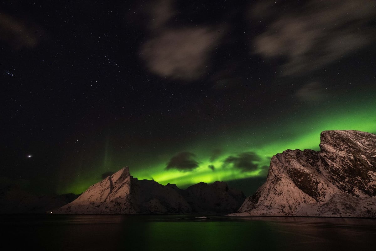 Northern Lights 2026-27: Where and When to Chase the Aurora