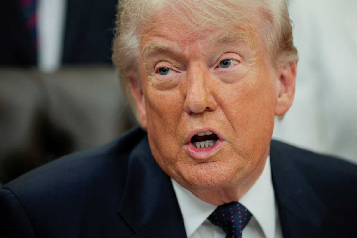 Trump Faces Heat Over Green Card Rule for Caribbean Applicants