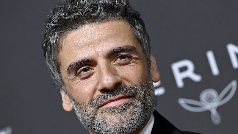 Oscar Isaac Heads to the Casino in Netflix's 'The Roman'