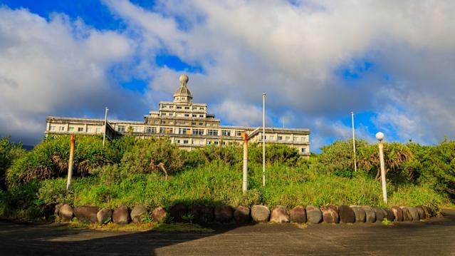 5 Abandoned Hotels Once Tourist Hotspots