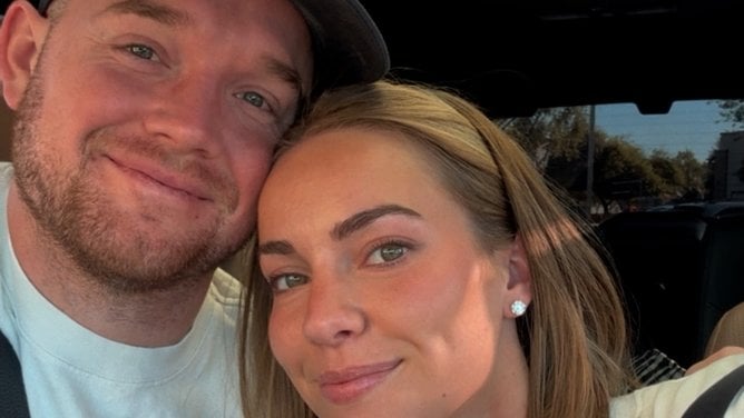 US Influencer Announces Pregnancy After Loss of First Son
