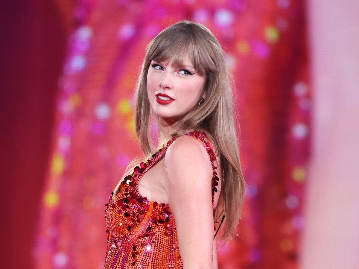 Taylor Swift Could Make AMAs History As Another Star Chases A Milestone