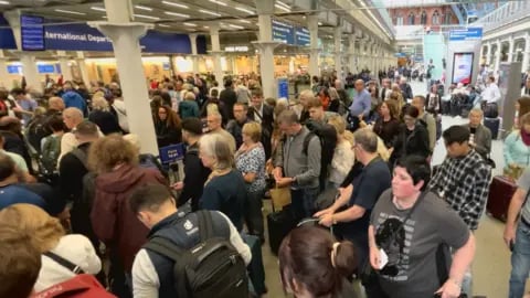 EU Enforces Fingerprint, Photo Rules for Travelers