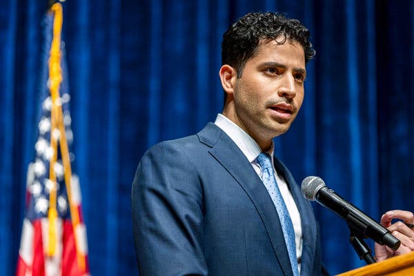 Progressive Democrat Advances in Colorado House Primary