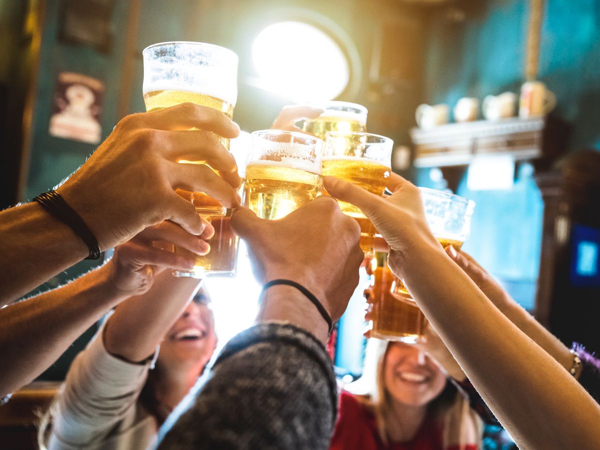 Huge A-Lister Surprises Pubs With Irish Singalong