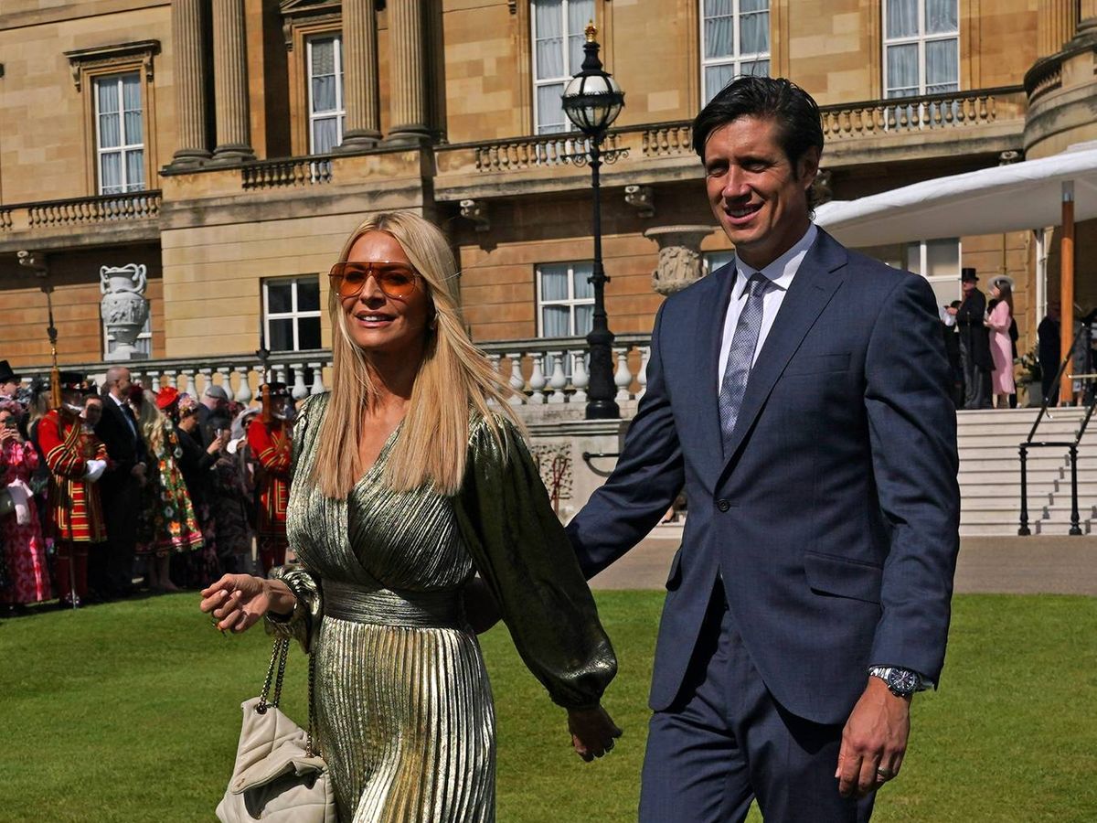 Vernon Kay’s Dad Shares Three Words on Tess Daly Split