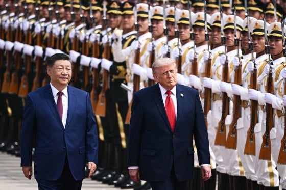 China Warns US over Taiwan in Tense Standoff