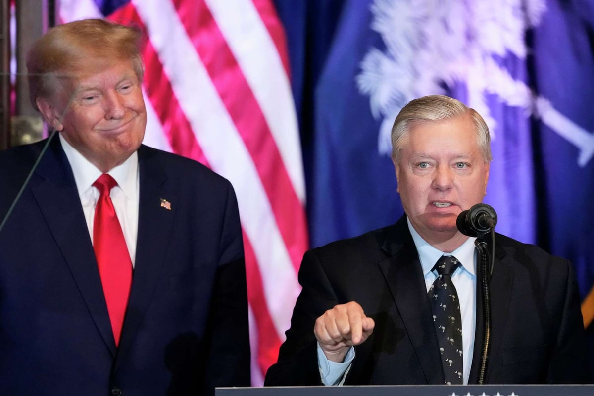 Trump Proposes Blockade of Iran, Toll System for Safe Passage