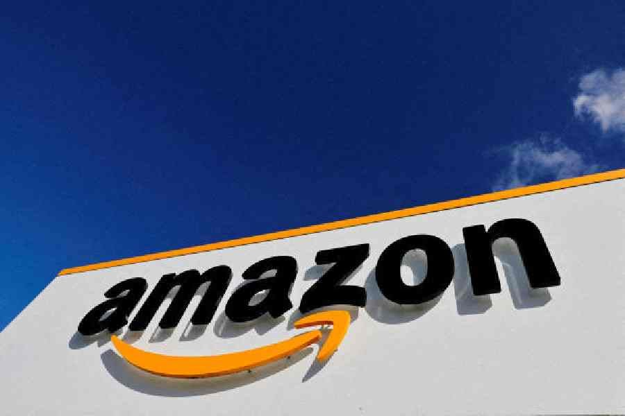 Supreme Court Upholds Amazon-Future Deal, Strikes Down Rulings