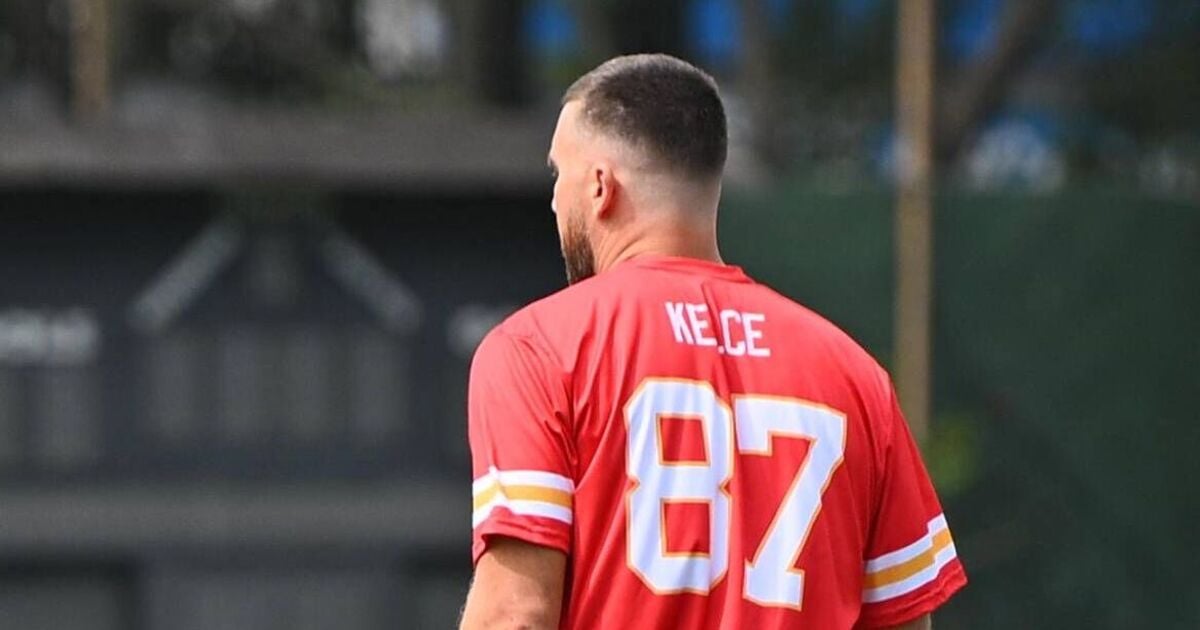 Travis Kelce and Taylor Swift's Wedding Invites Spark Teammate Drama