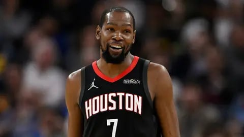 Kevin Durant Joins Group Buying Old Six Flags Site