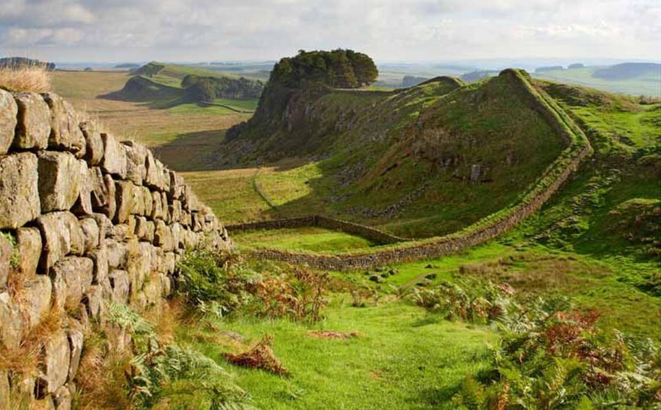 Hadrian's Wall Makes UK's Top Blue Moon Viewpoints