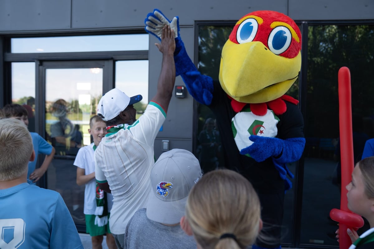 World Cup Chaos Meets Warm U.S. Welcome