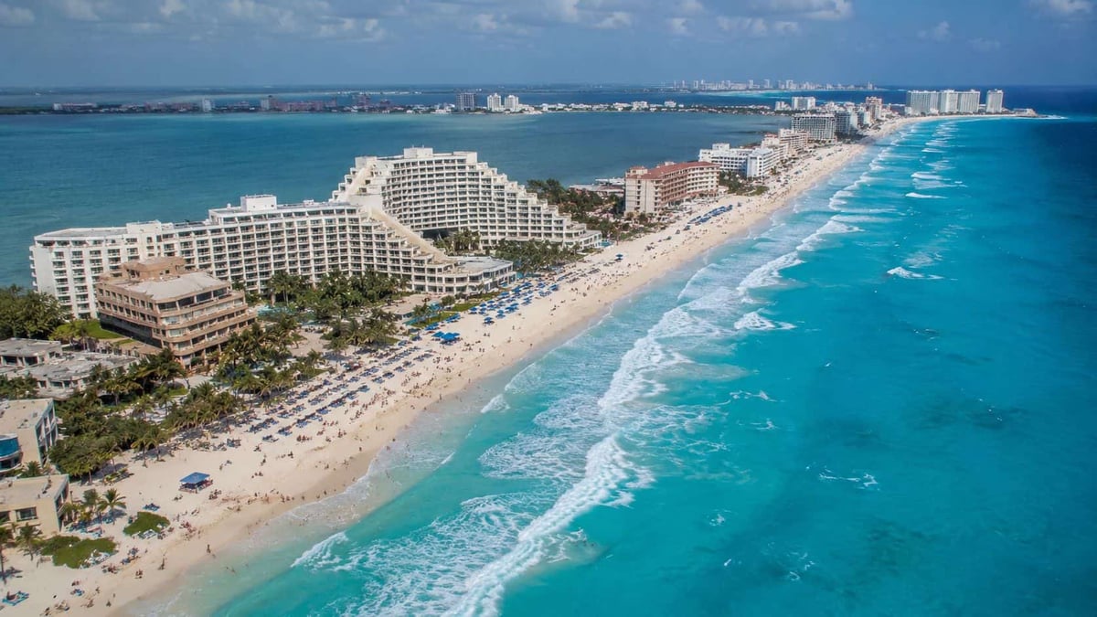 Caribbean Destinations Face Six-Month Tourist Decline