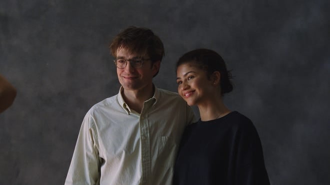 Zendaya, Pattinson Star in Buzzworthy The Drama