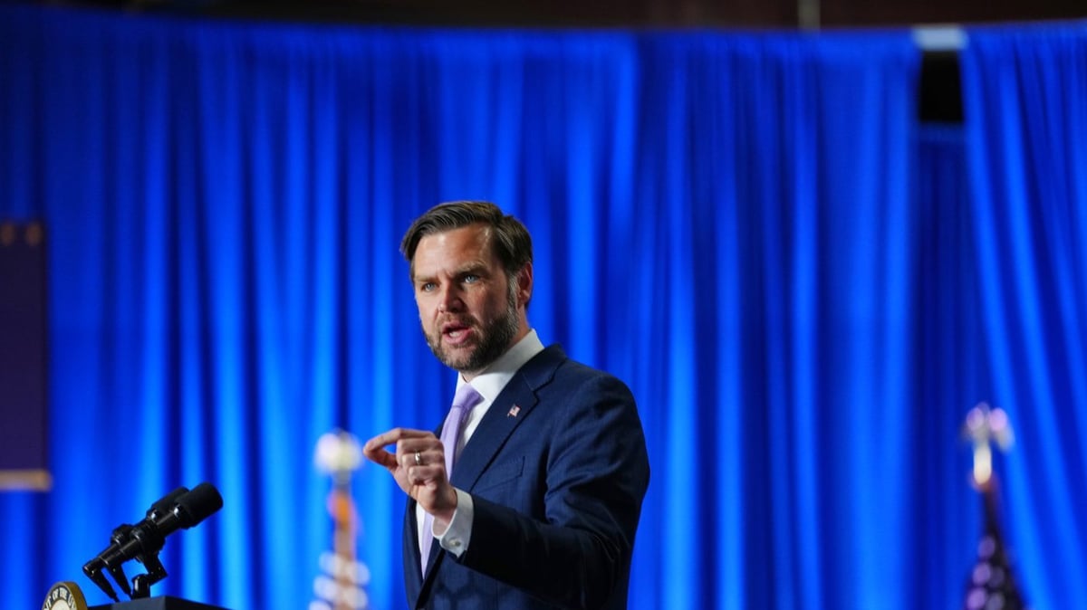 Vance Rail Safety Bill Splits The GOP