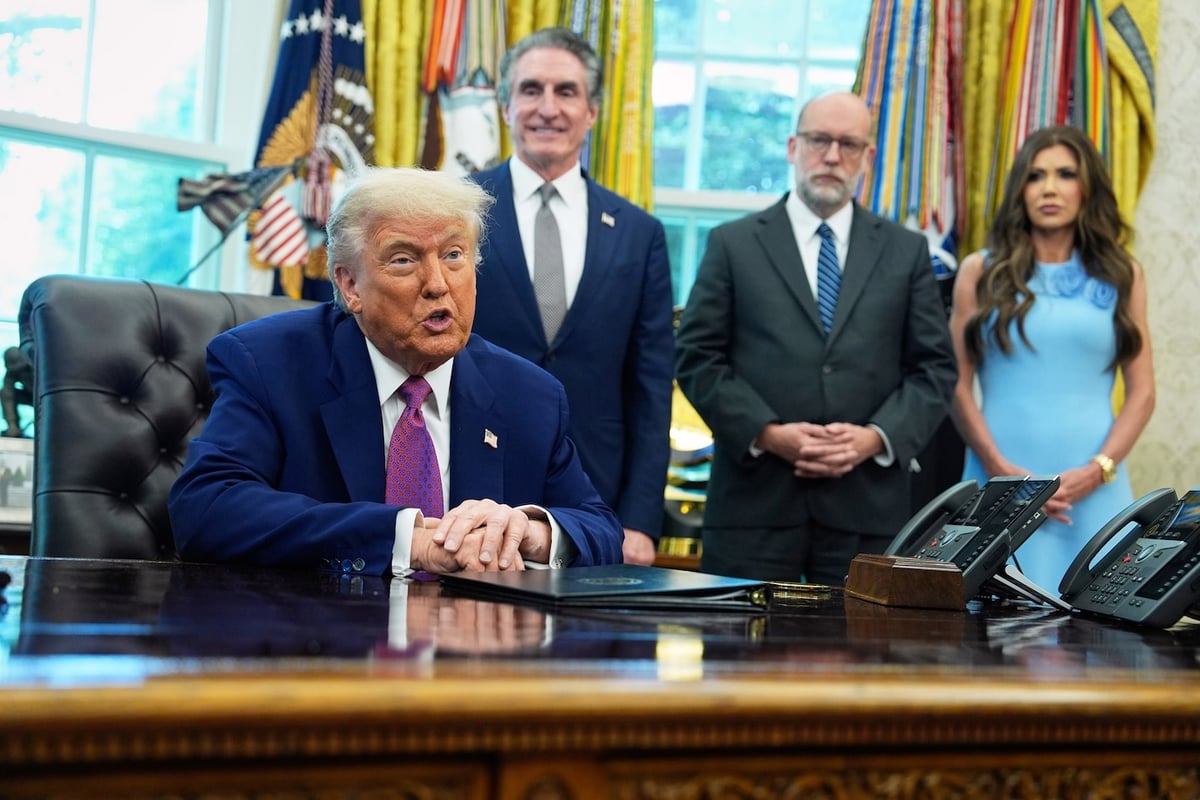 Supreme Court Backs Trump on Ending Migrant Protections