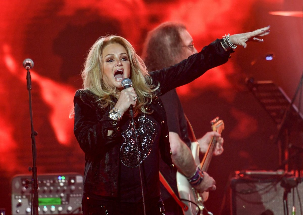 Remembering Bonnie Tyler and the Stars We Lost in 2026