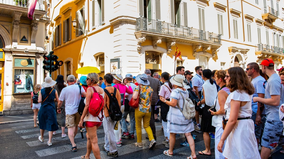 U.S. Tourists Face Dress Code Restrictions at Popular Vacation Destination