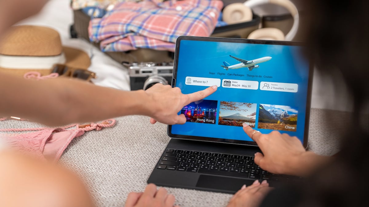 7 Ways To Save Money On Summer Airfare