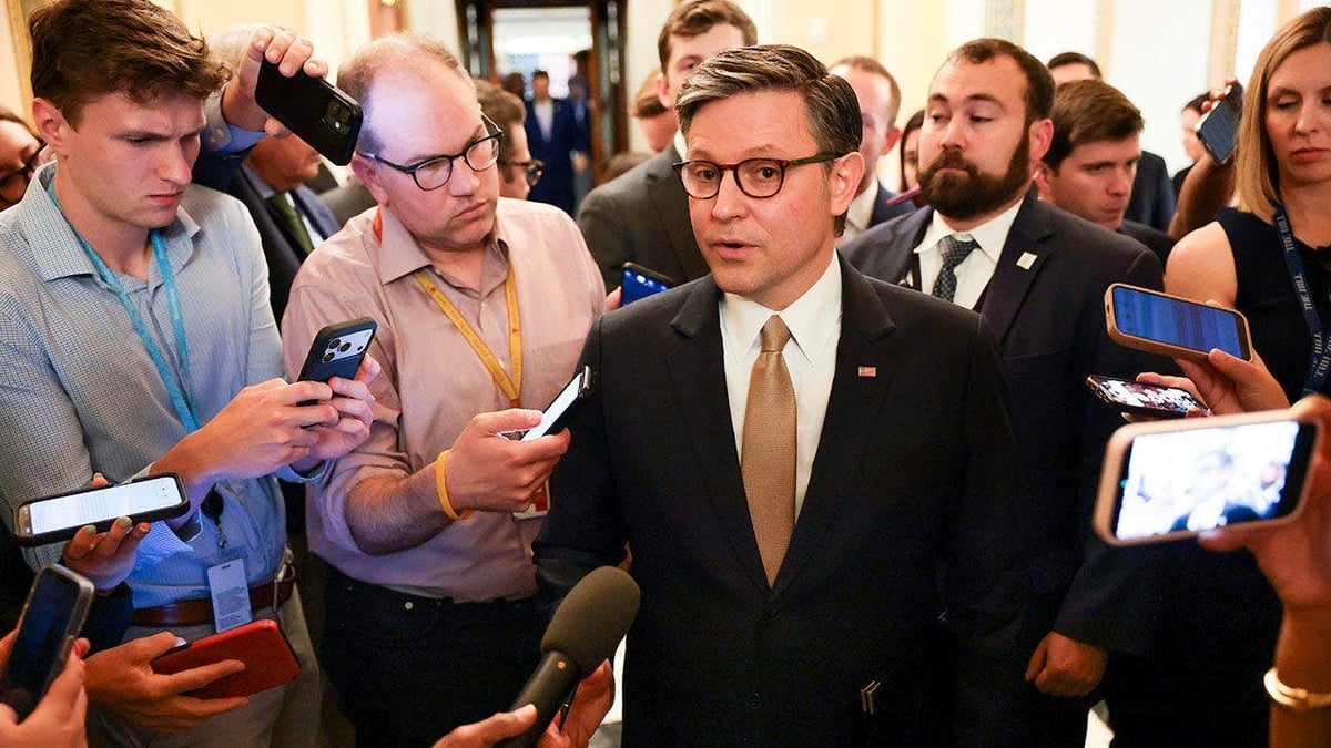 House GOP Scrambles to End Conservative Revolt, Floor Deadlocked