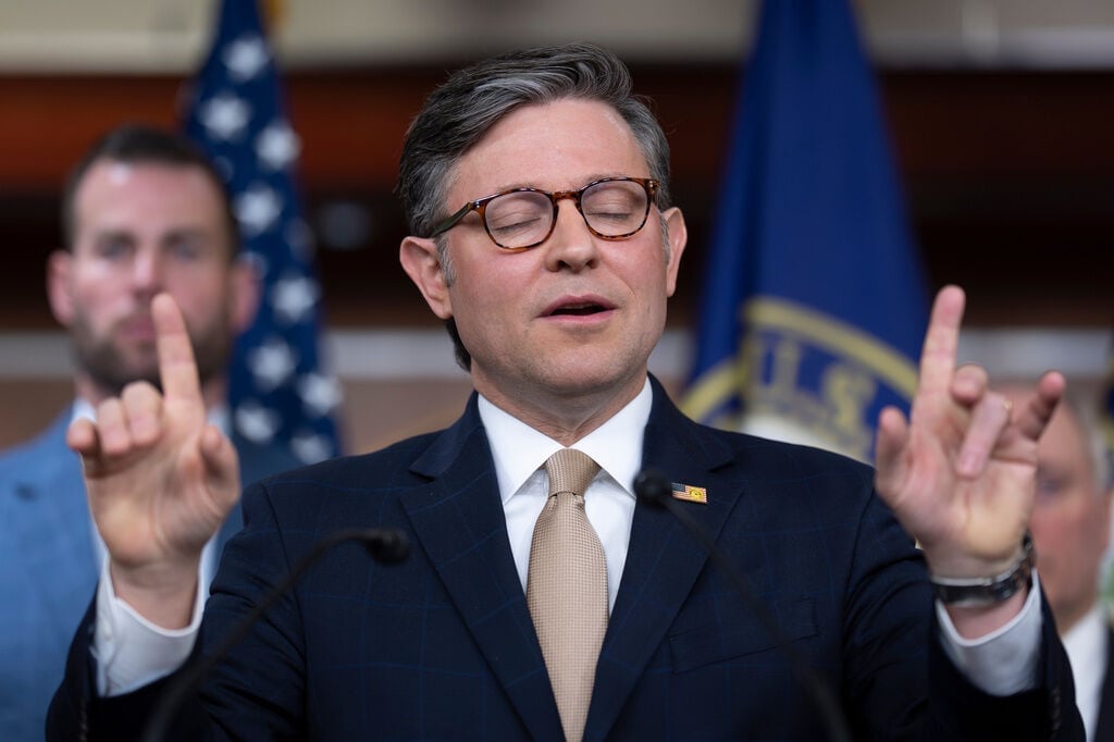 GOP Senators Demand Details on $1B White House Security Ask