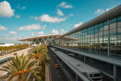 Spring Break Flight Prices Surge 25-30 Percent as Peak Travel Weeks Approach