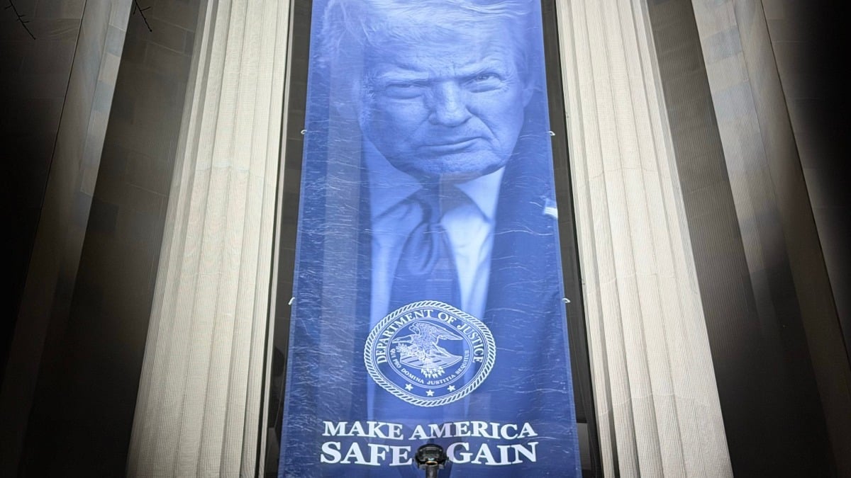 Expert Warns Trump Record Ownership Push Could Block Subpoenas