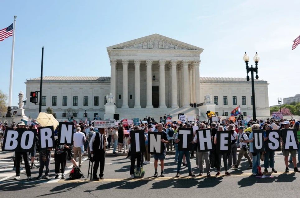 Trump Challenges 14th Amendment in Supreme Court Rehearing Bid