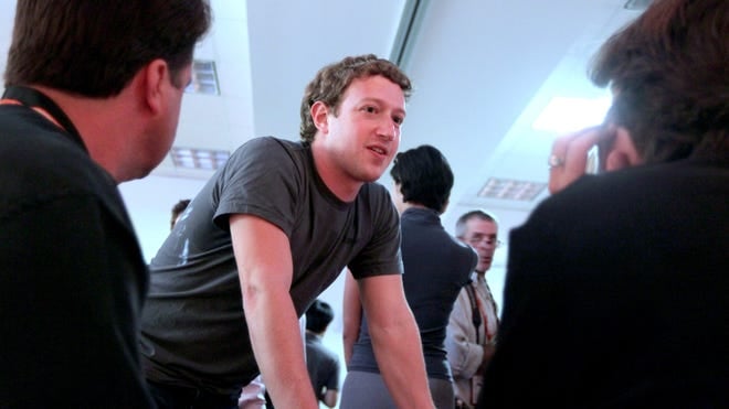 Zuckerberg Yacht Lands in Seattle Amid Meta Layoffs