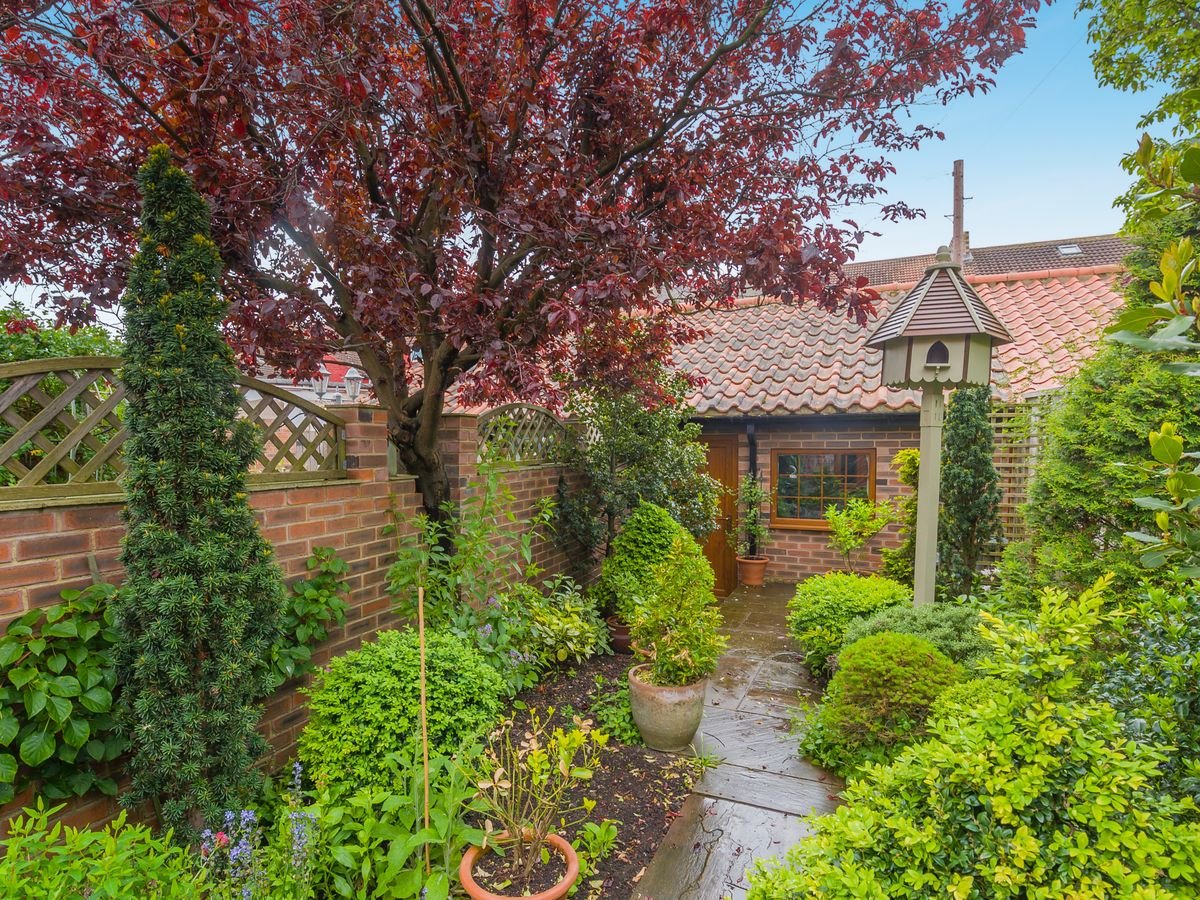 17th-Century Cottage Near Newcastle Is A Beachside Escape