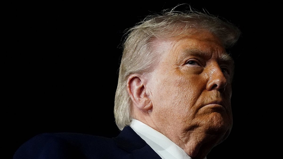 Trump Vows Response After Iran Downs U.S. Apache