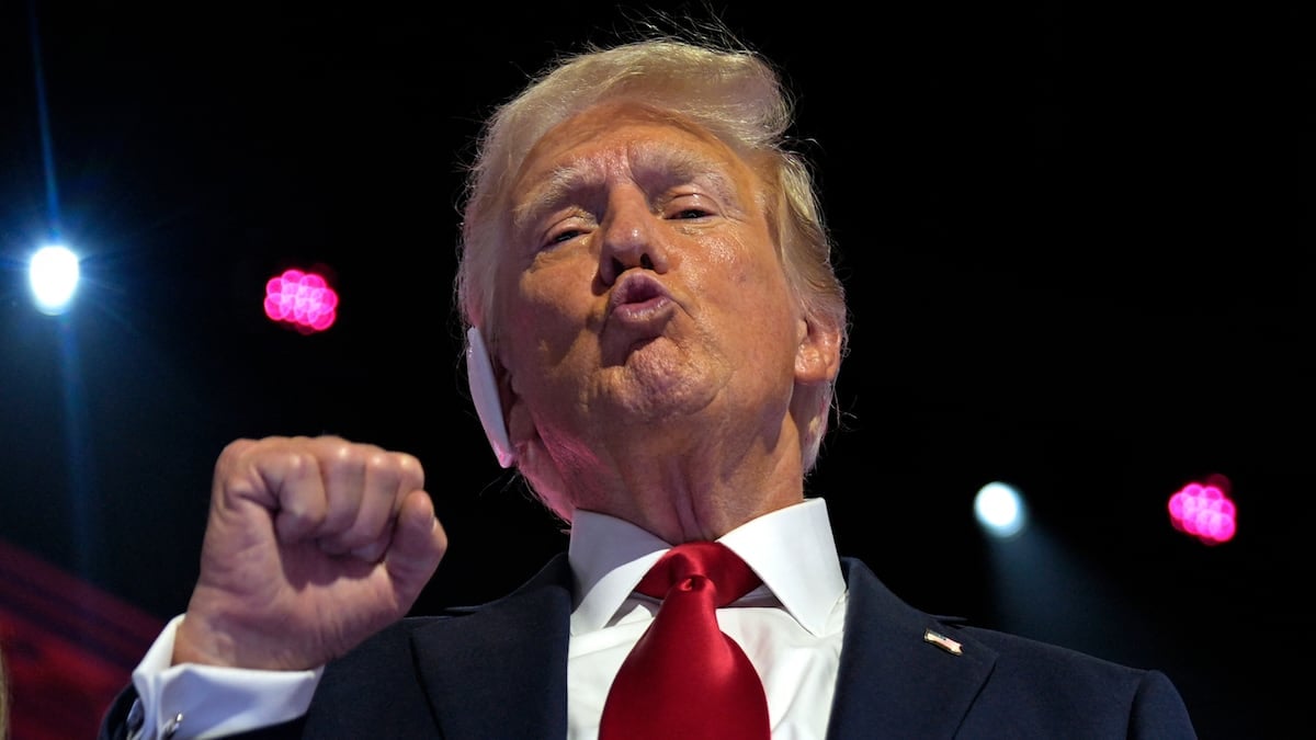 Trump Turns White House Area Into A Locker Room
