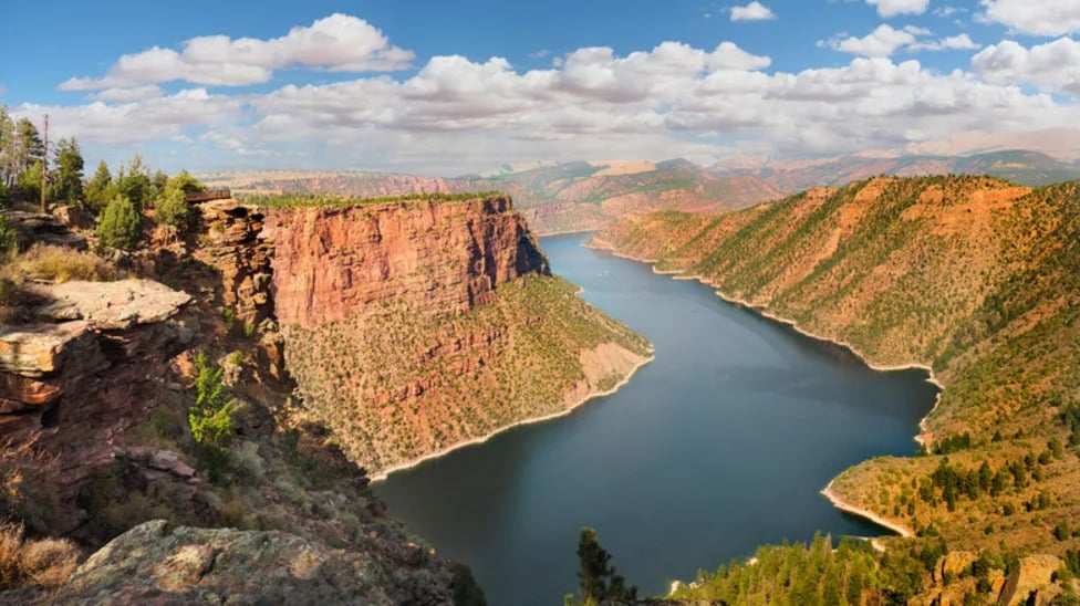 Wyoming's Largest Man-Made Lake Stuns with Fishing, Canyons