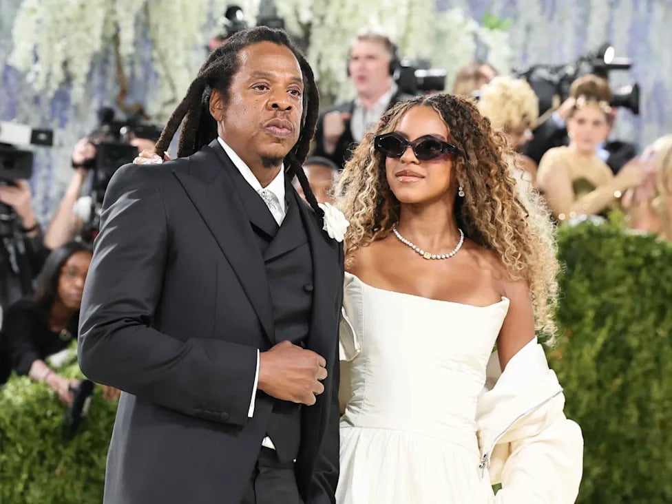 Blue Ivy's Teen Eye-Roll Steals Met Gala Moment With Jay-Z