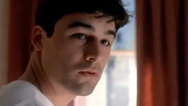 Kyle Chandler's Sci-Fi Hit Before Lanterns