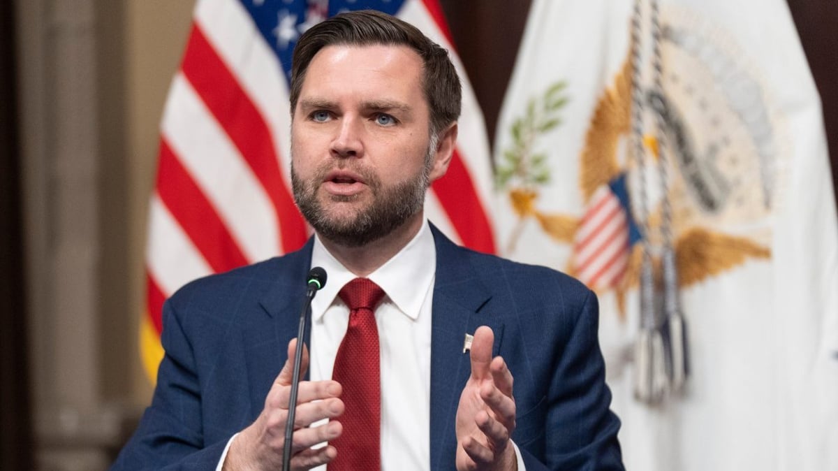 JD Vance Speaks at Kansas City Manufacturing Plant
