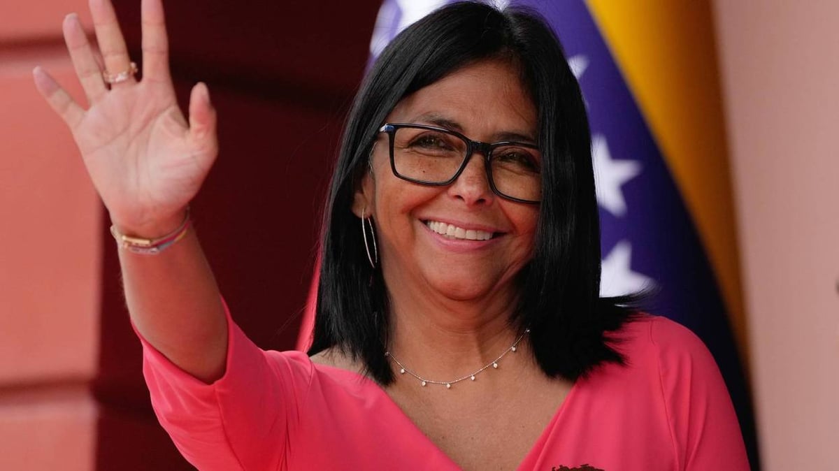 Trump DOJ Tells Prosecutors To Stand Down On Venezuela Leader