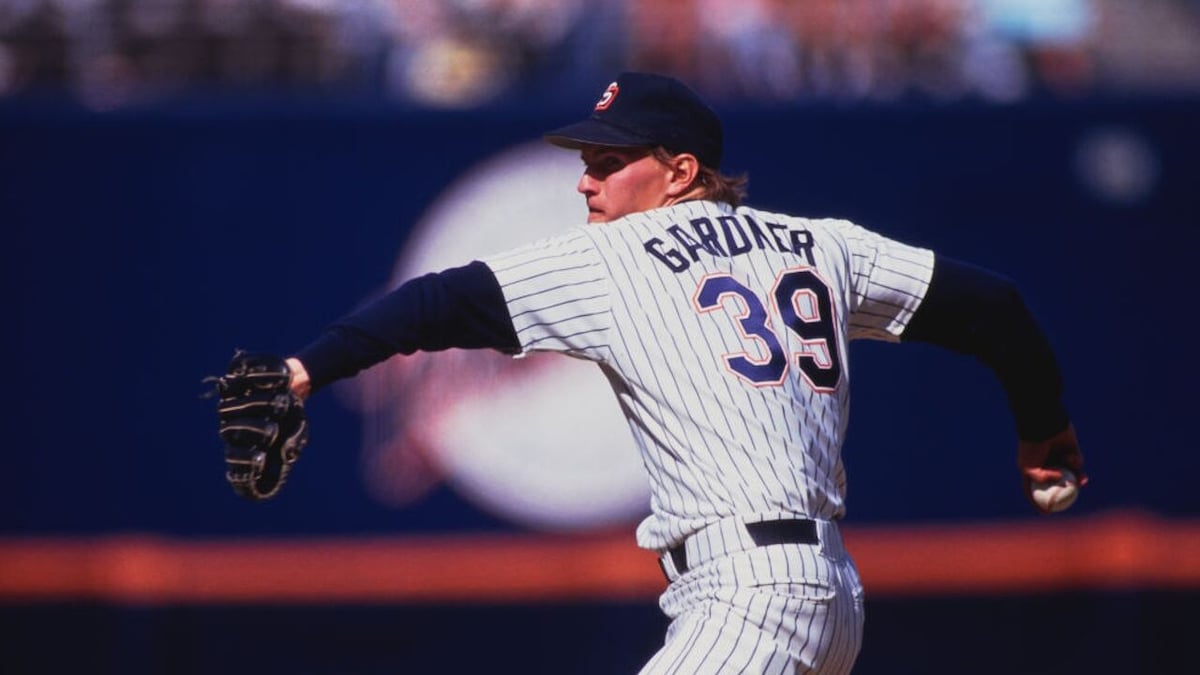 Former Mets, Red Sox Pitcher Wes Gardner Dies At 65