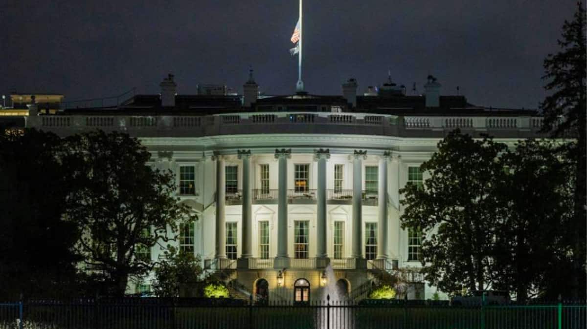 Suspect Killed In White House Shooting, Bystander Struck