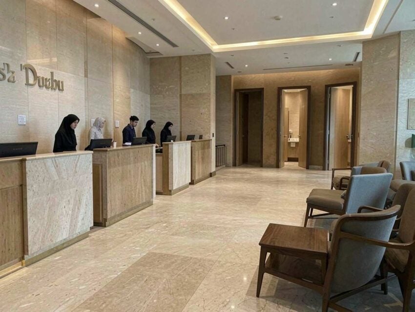 Travelers Flee Dubai as Airlines, Hotels Reel